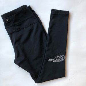 NWOT Athleta Black Leggings Silver Graphic…